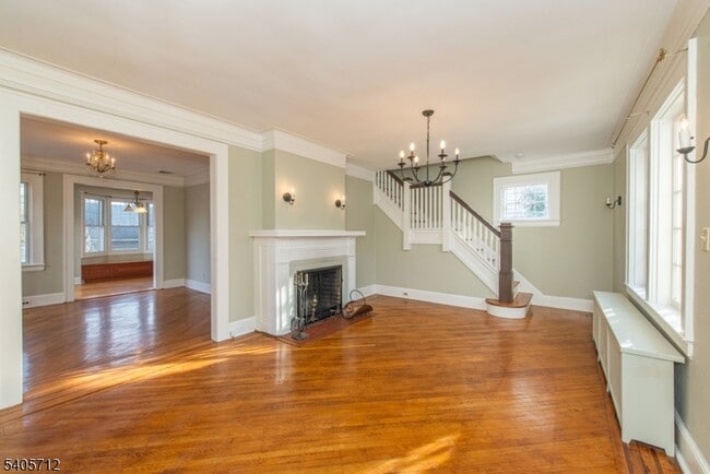 Building Photo - 479 Grove St