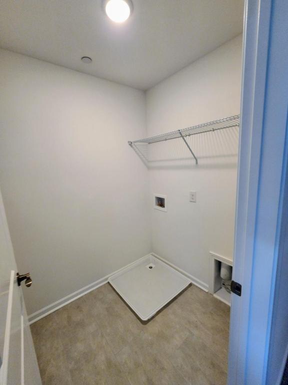 Building Photo - 7120 Mapleside Ln