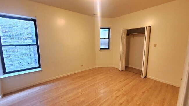 Building Photo - 4615 S Michigan Ave