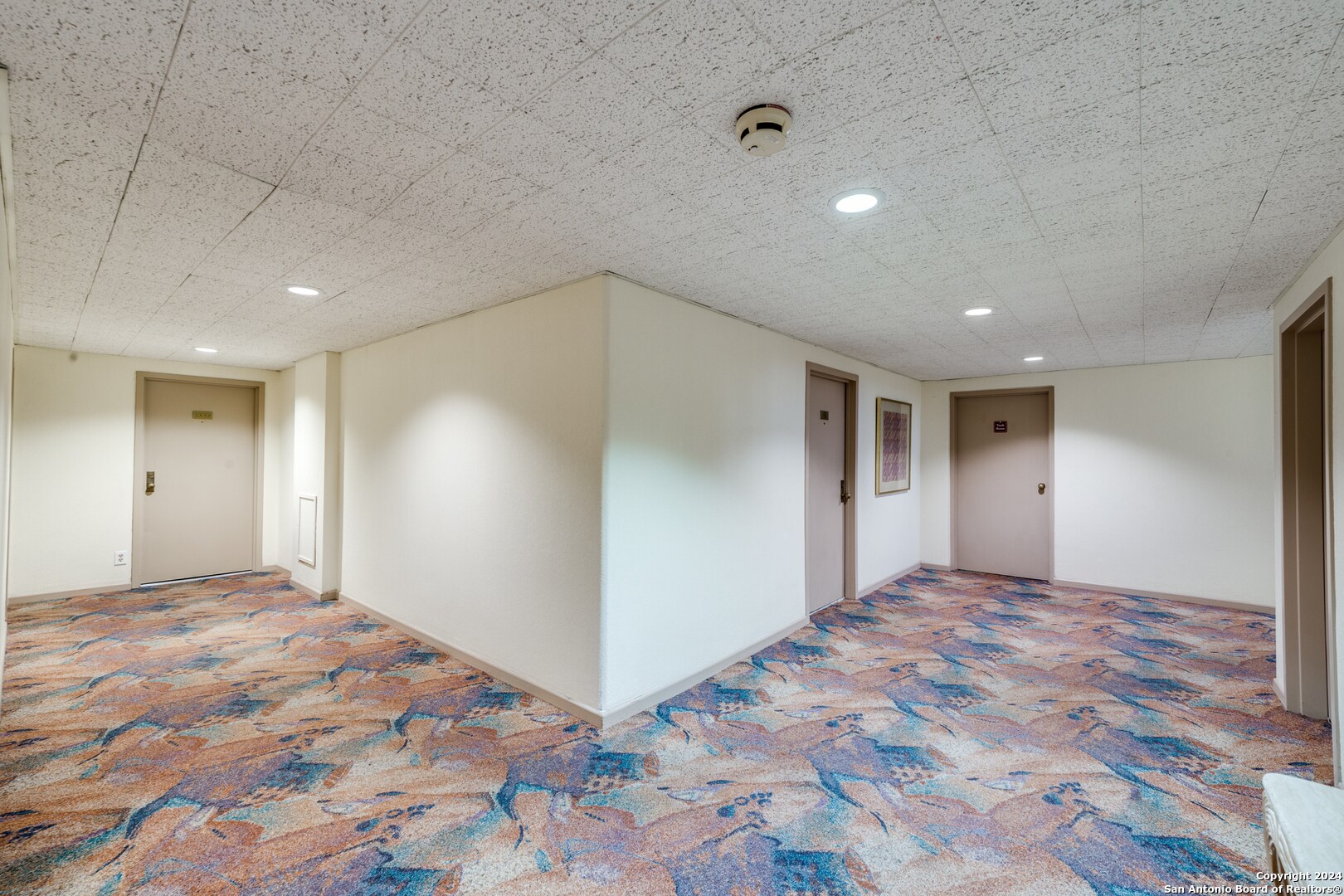 Building Photo - 7701 Wurzbach Rd