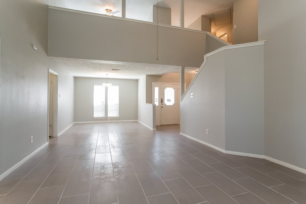 Building Photo - 2331 Rolling Glen Dr