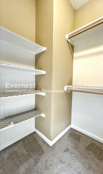 Building Photo - 5245 Overland Dr