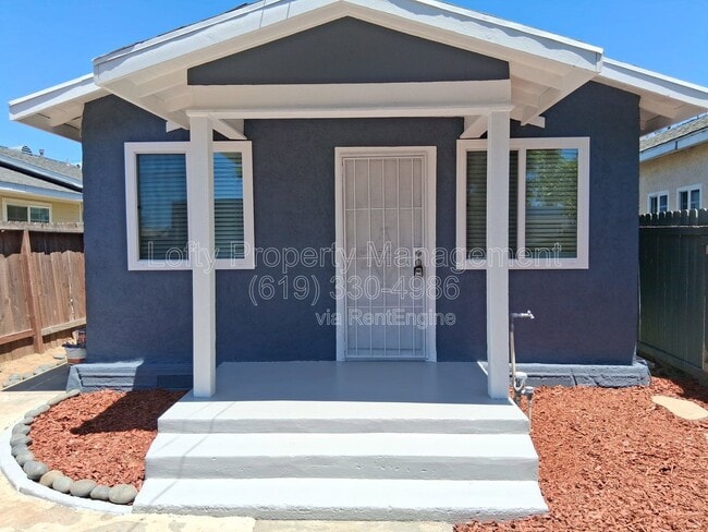 Building Photo - 1427 Hoover Ave