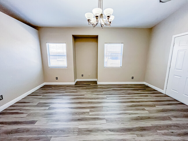 Building Photo - 2053 Quarry Ridge St