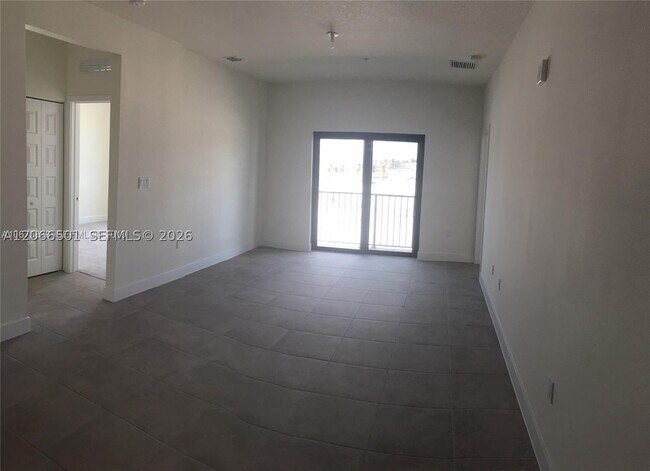 Building Photo - 4700 NW 84th Ave