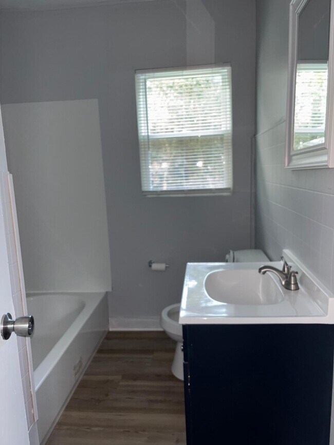 Building Photo - 260 Ryals Ave