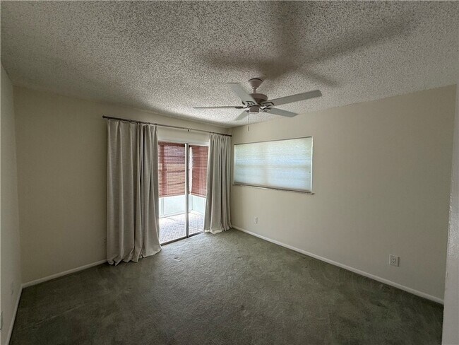 Building Photo - 31 Pine Arbor Ln