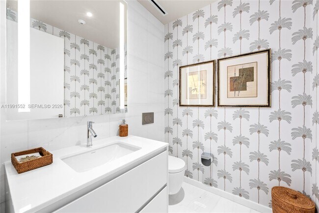 Building Photo - 300 Biscayne Blvd Way