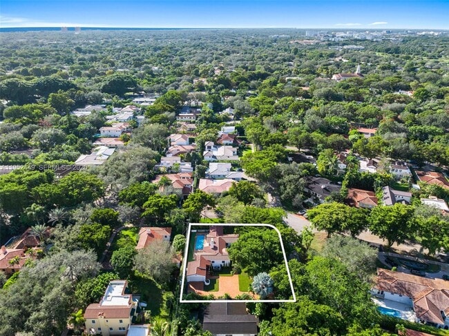 Building Photo - 3519 Toledo St