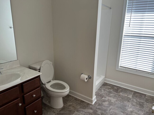 Building Photo - Clifton Community Town Home- Christiansburg