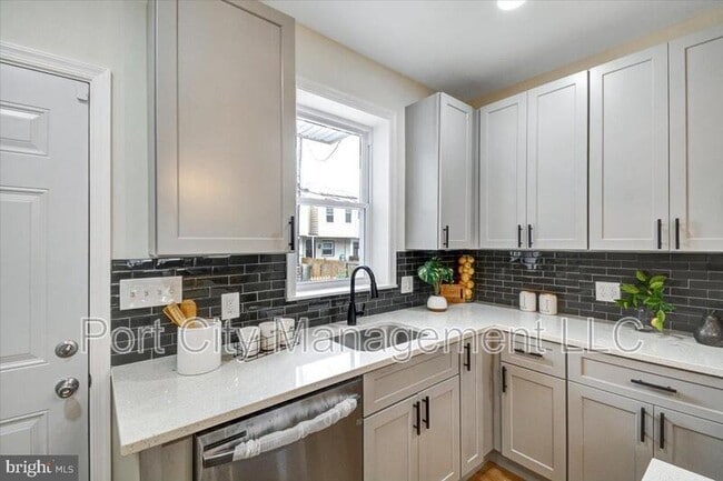 Building Photo - 217 N Belnord Ave