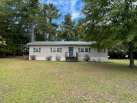 Building Photo - 3 Bedroom 2 Bath Home on 2 Acres
