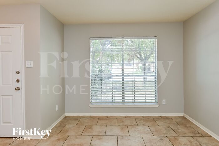 Building Photo - 28914 Stone Fox Dr