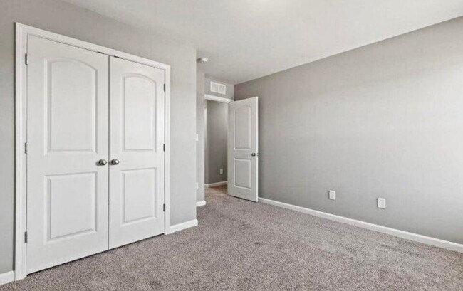 Building Photo - 2500 Feathersound Wy