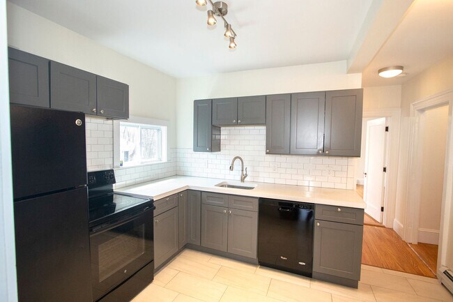 Building Photo - 85 Belknap St