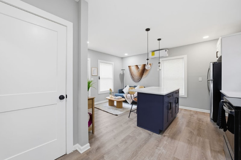 Building Photo - 1114 Oakland Dr SW