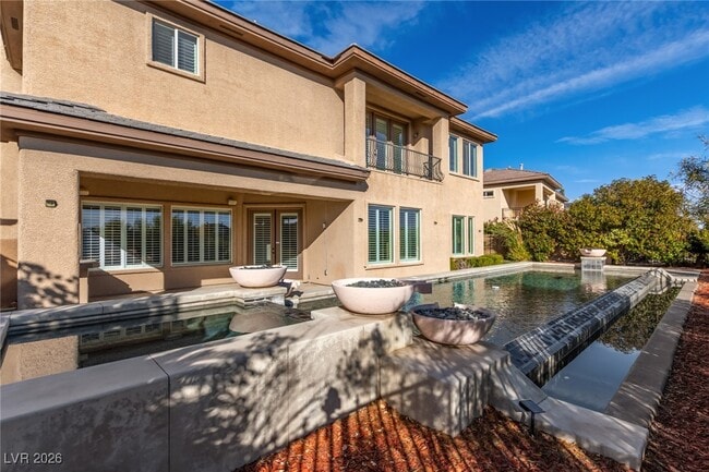 Building Photo - 9805 Queen Charlotte Dr