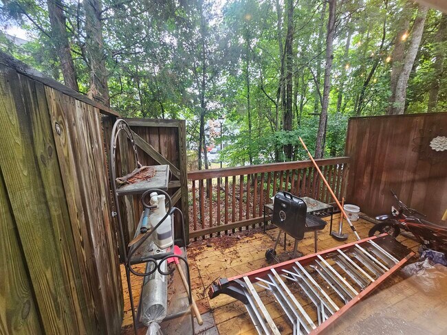 Building Photo - 13 Crossbow Pl