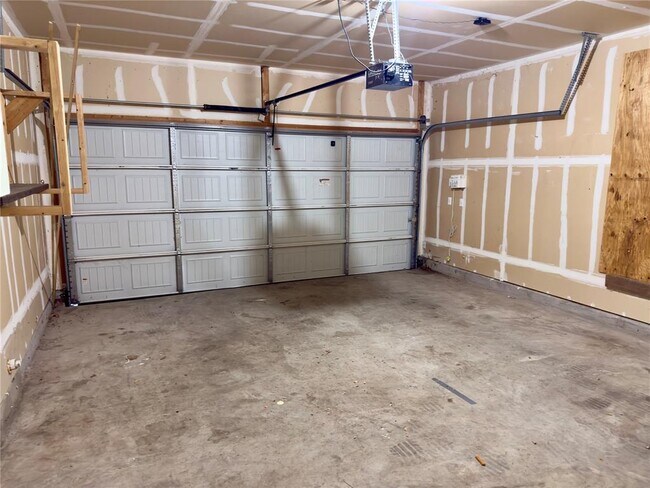 Building Photo - 10317 Laredo Dr