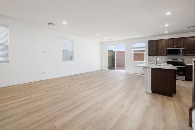 Building Photo - Brand New Home in the SW - 4 Bedrooms (One Down) + Loft