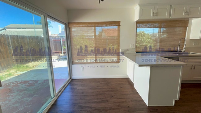 Building Photo - 6840 Simi Pl