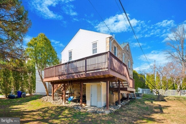 Building Photo - 1156 Garfield Ave