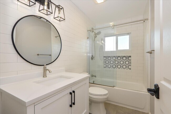 Building Photo - 249 Purple Glen Dr