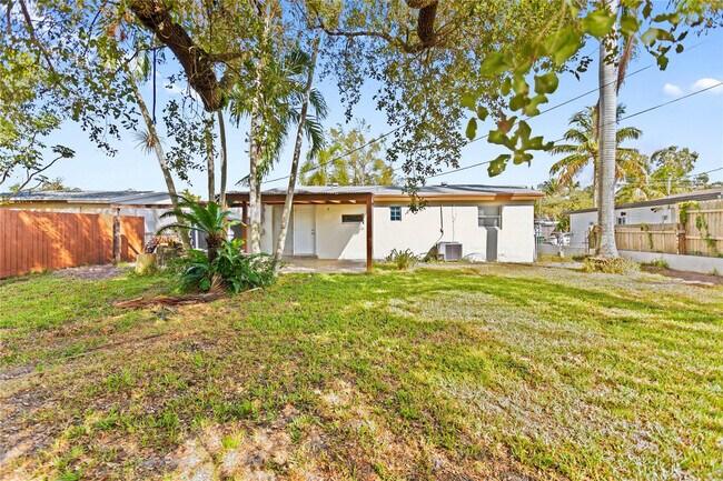 Building Photo - 4184 SW 49th Ct