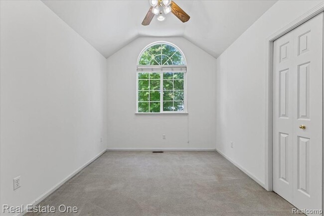 Building Photo - 2475 Horace St