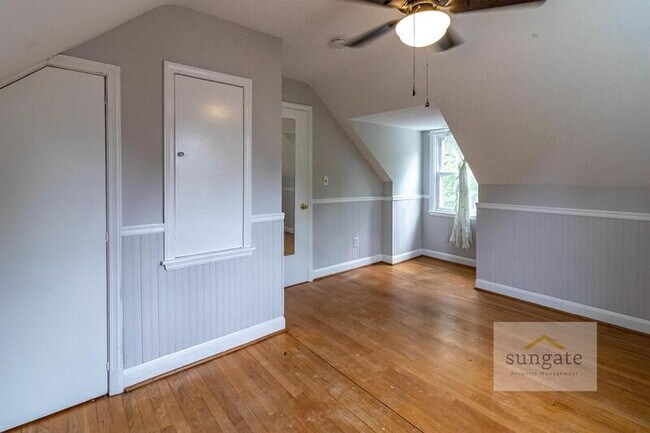 Building Photo - 326 Lincoln Ave