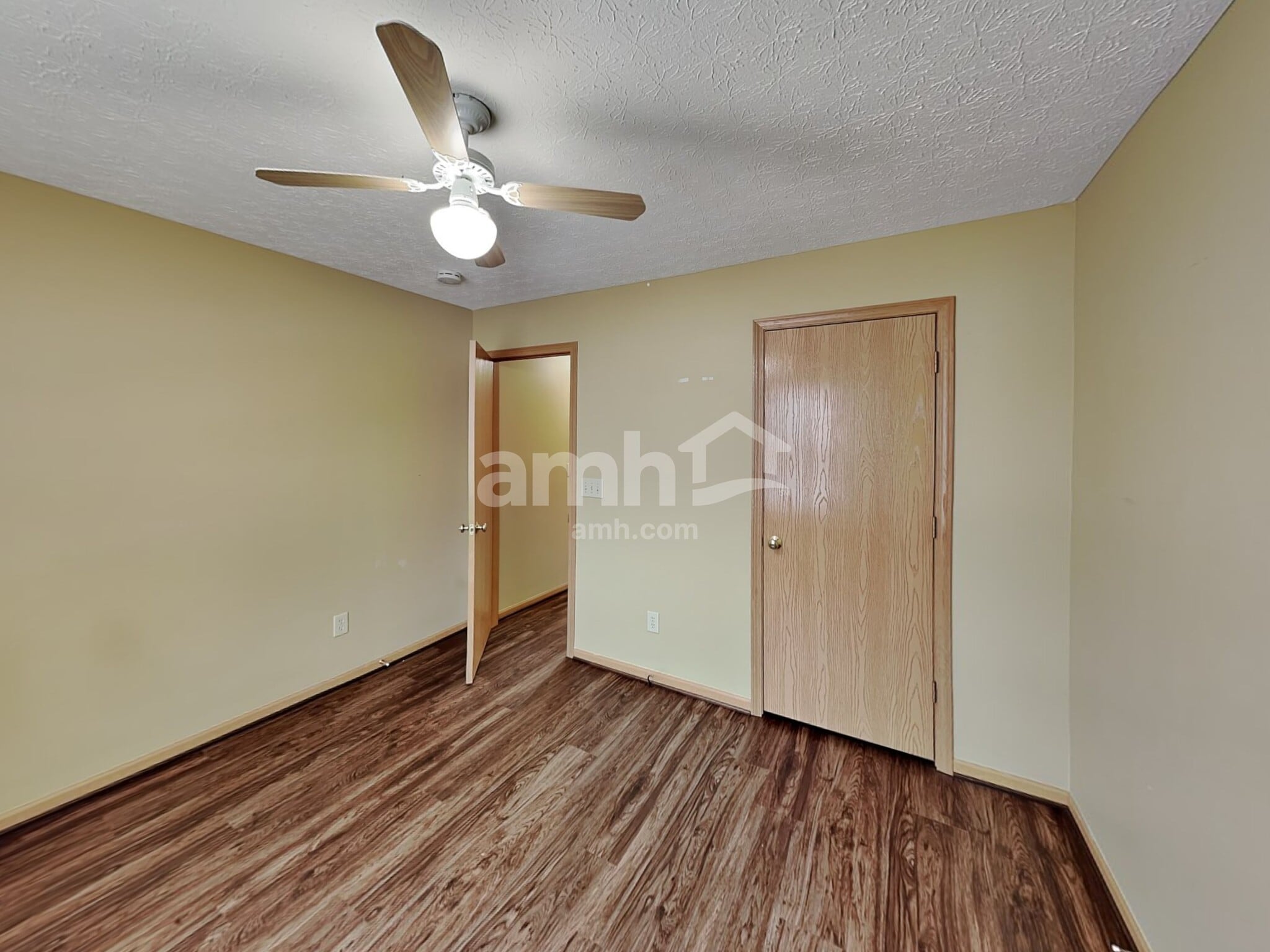 Building Photo - 22 Lantern Chase Dr