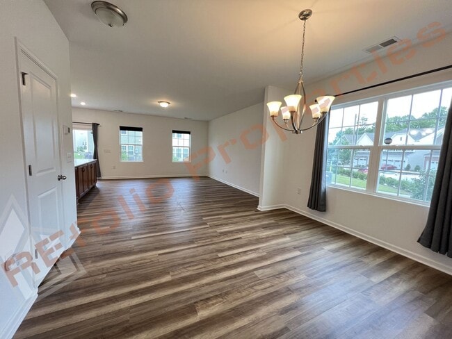 Building Photo - 1152 Epiphany Rd