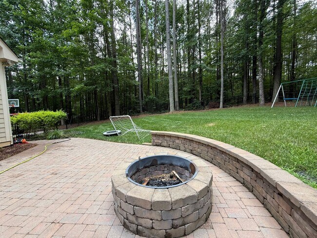 Building Photo - **OFFERING WAIVED APPLICATION FEES** Luxur...