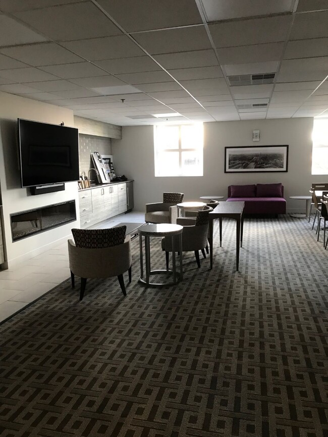 Party/ Meeting room - 250 President St