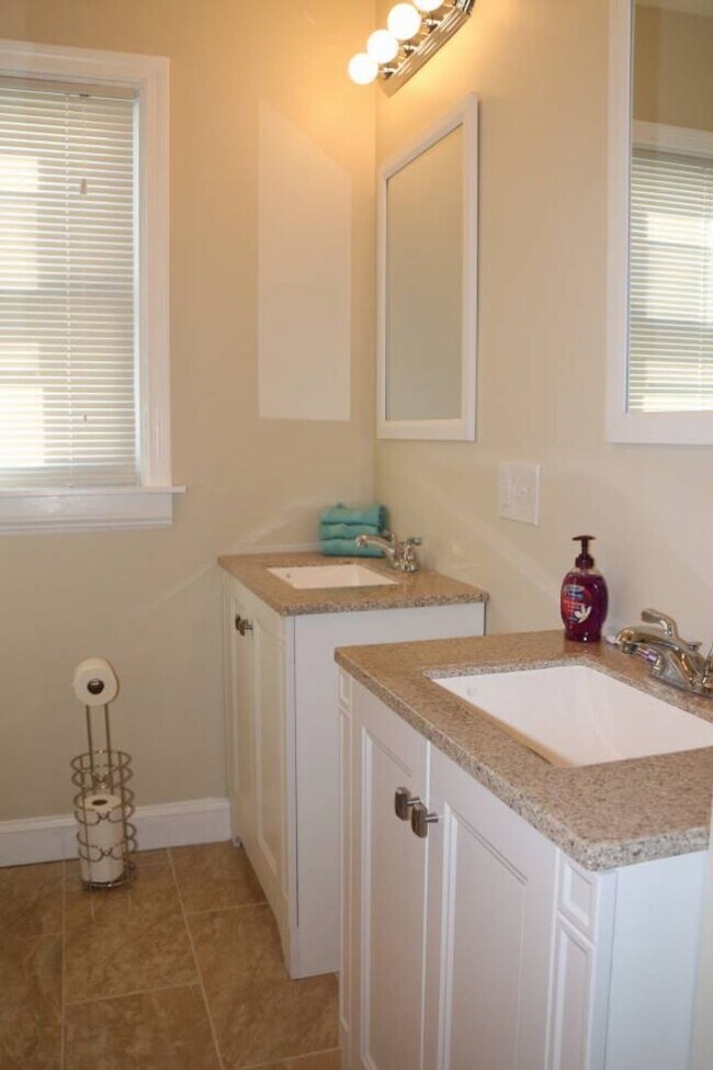 Building Photo - Luxurious 3-bedroom apartment near PC/JWU (AVAILABLE DECEMBER 2026)