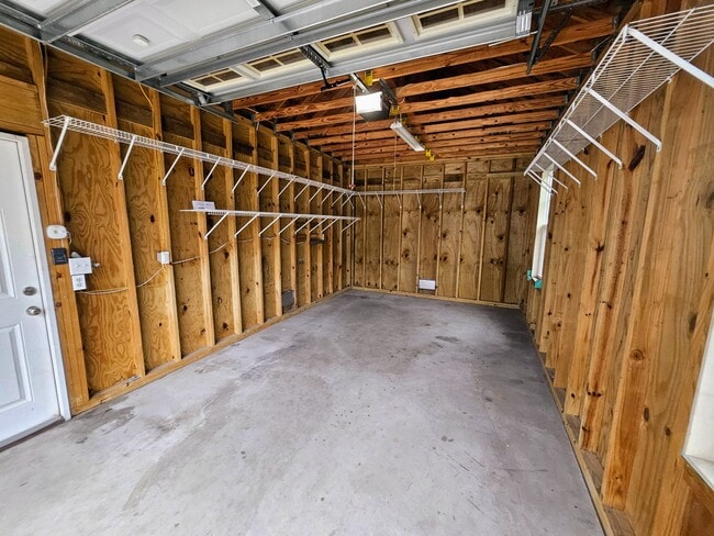 Building Photo - 803 Lindsey Ln