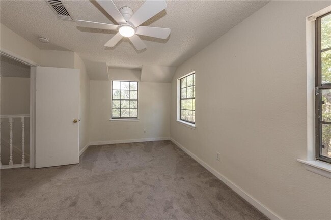 Building Photo - 39 La Buena Vista Dr