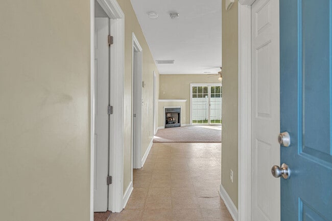 Building Photo - 188 Pine Hollow Rd