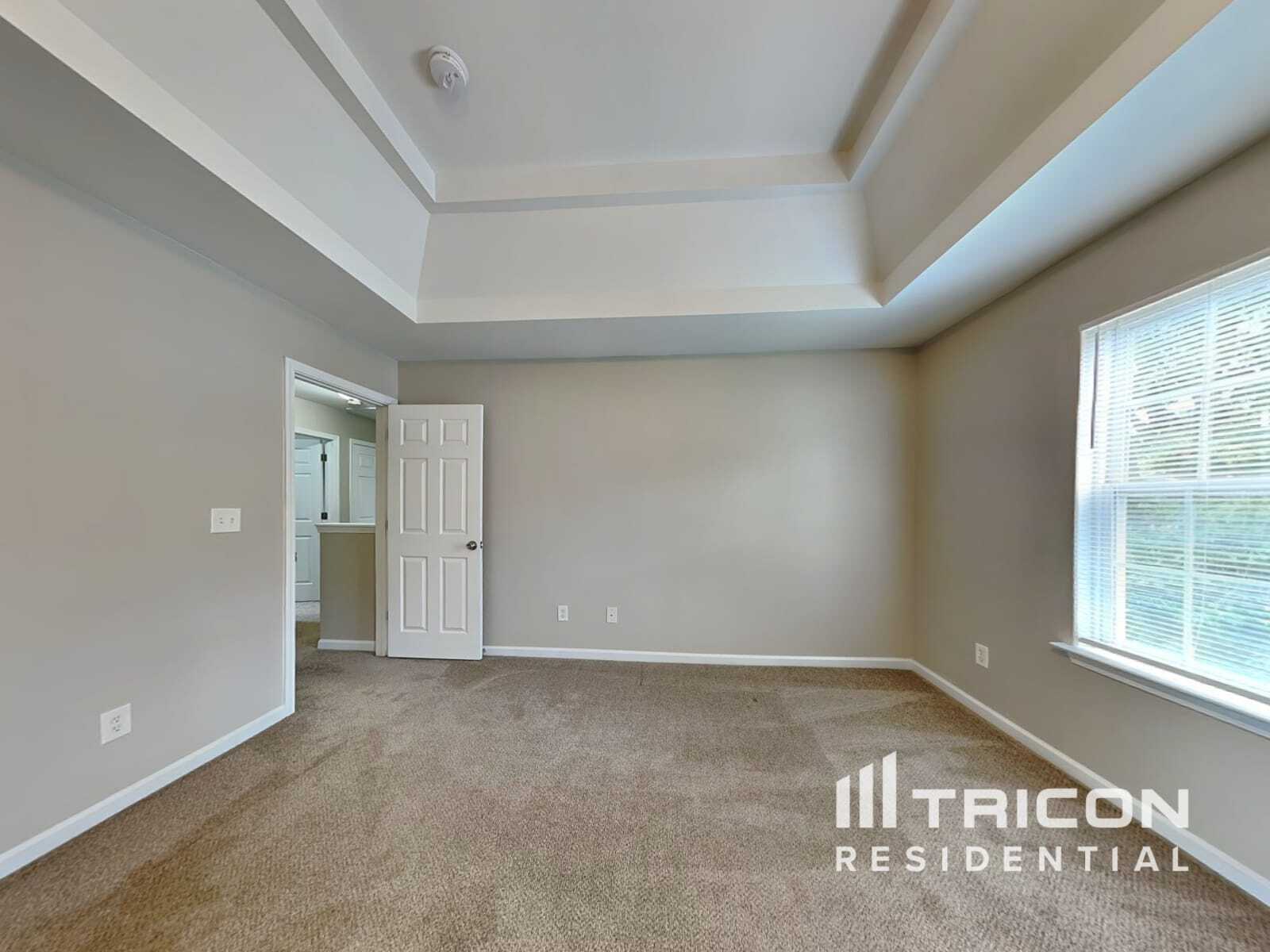 Building Photo - 146 Madelia Pl