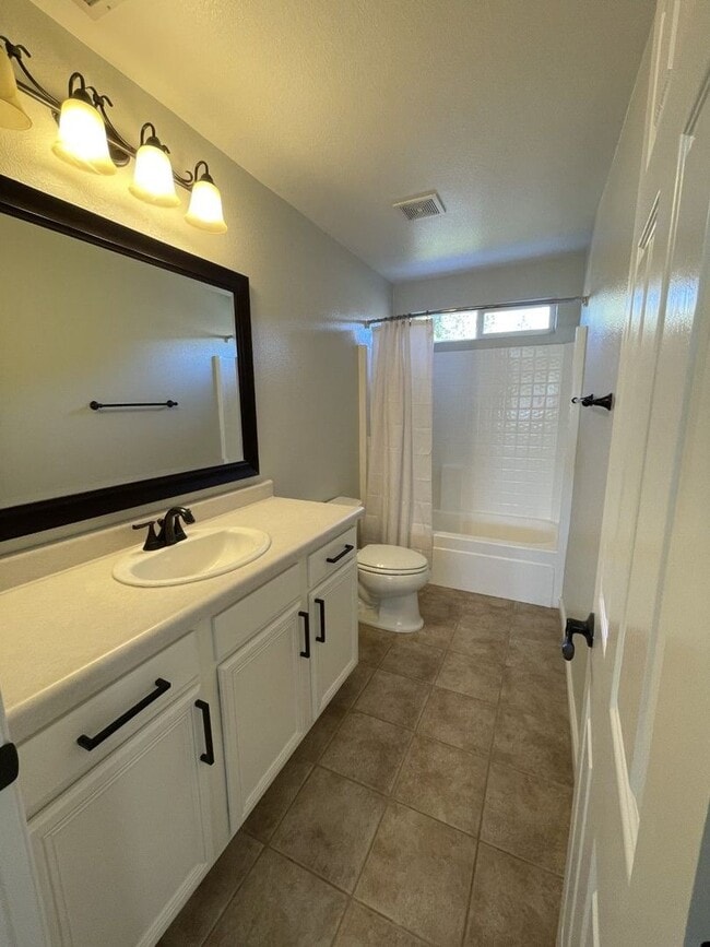 Building Photo - One-of-a-Kind Turnkey Sparks Home!