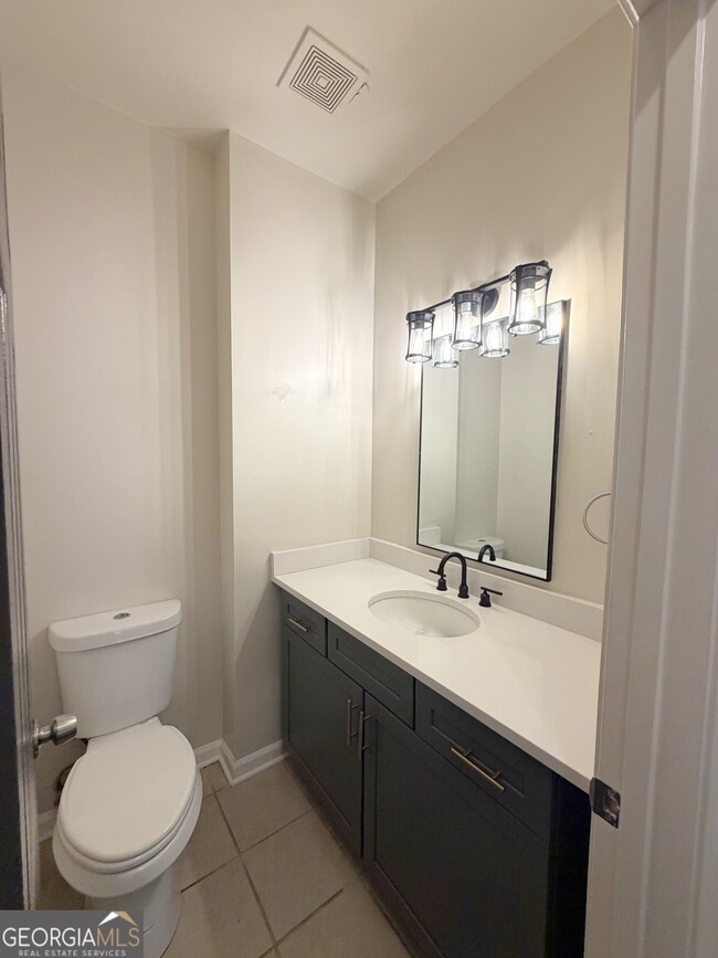Building Photo - 106 Turtle Pointe Dr