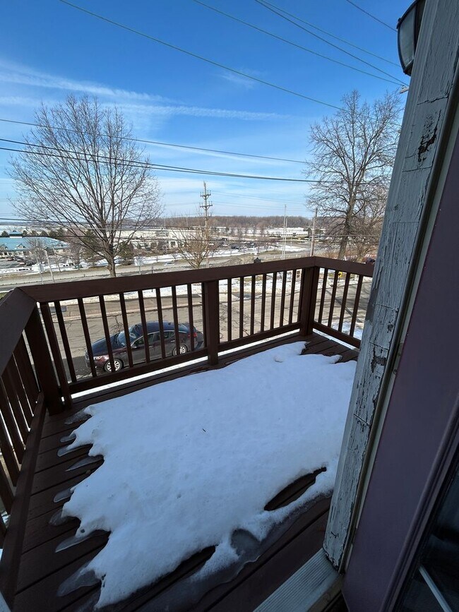 Building Photo - Bear Trax Real Estate