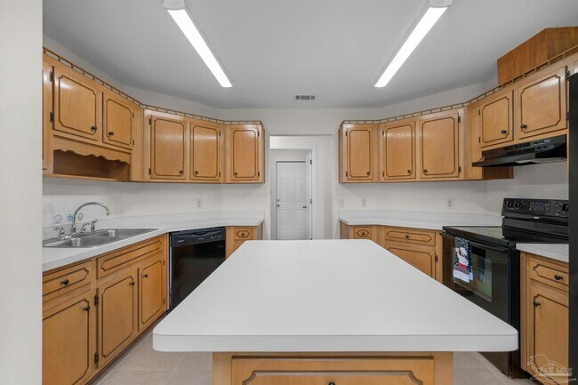 Building Photo - 9568 Brentwood Blvd