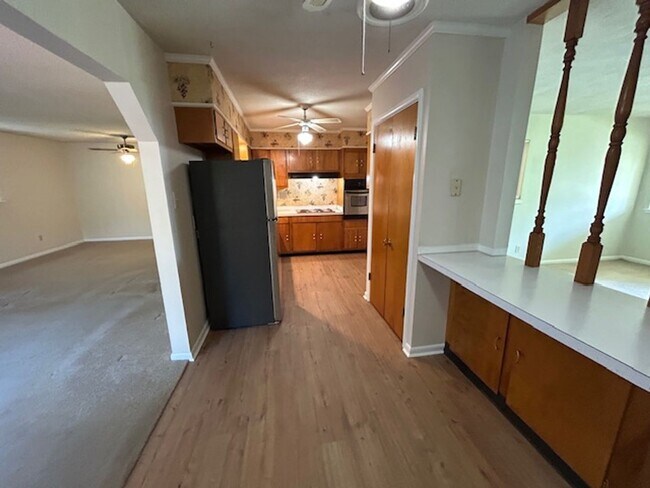 Building Photo - 5205 Nelbrook Dr