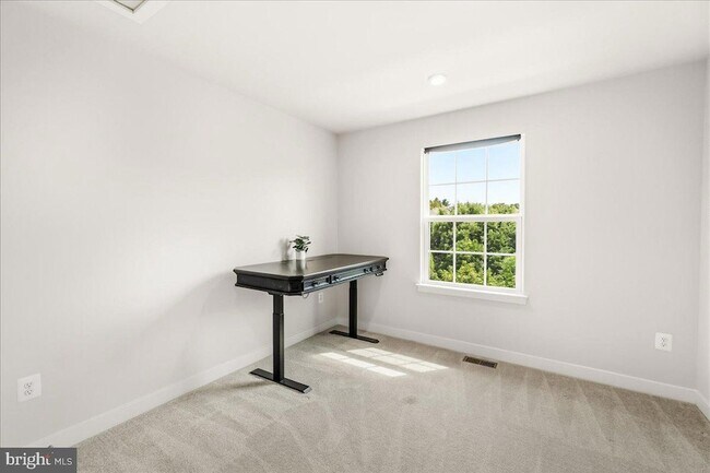 Building Photo - 1403 Wilmer Park Ln