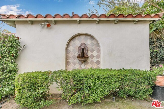 Building Photo - 746 Ashland Ave