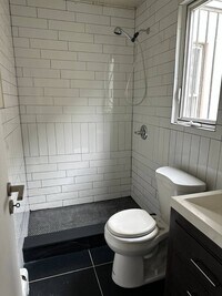 Building Photo - 560 Fountain Ave