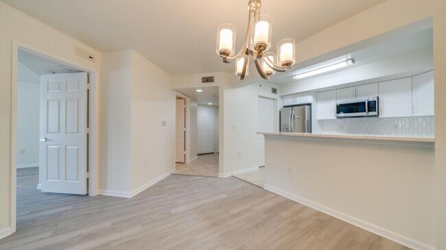 Building Photo - 4127 Residence Drive