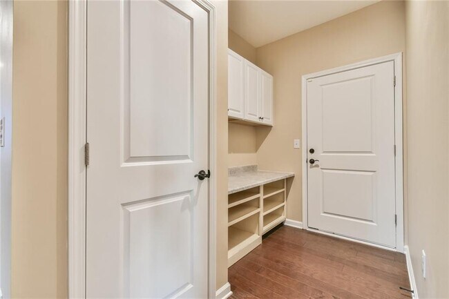 Building Photo - 4941 Adler Ct