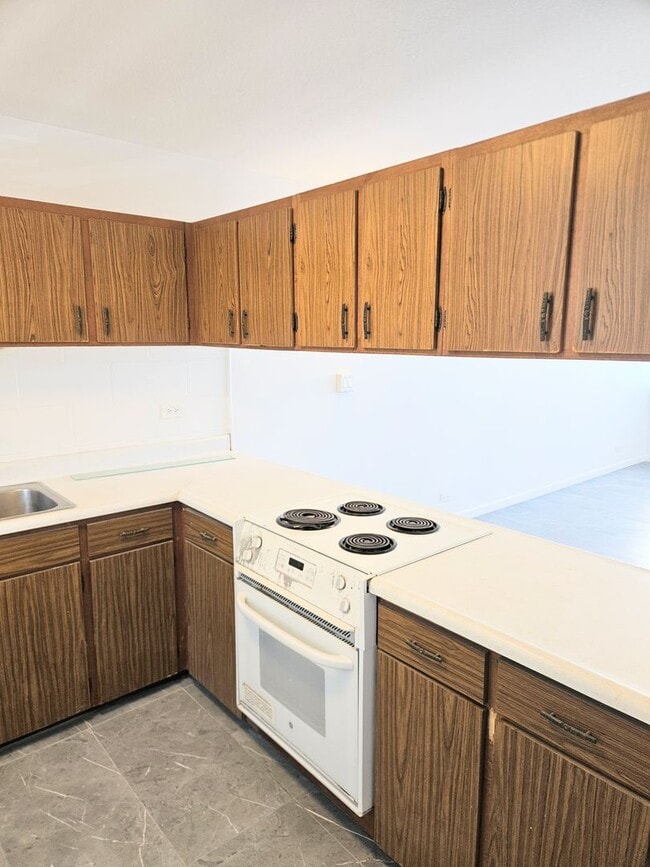 Building Photo - 5122 Likini St
